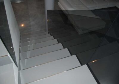 Gradini scala con finitura acciaio 2