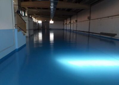 Grandi superfici industriali in resina