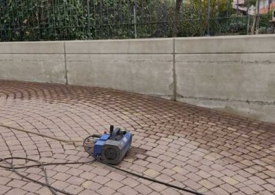 Parete da trattare con sughero a spruzzo