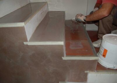 Realizzazione scala in resina civile
